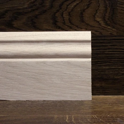 Плинтус массивный Дуб 100x18 мм фигурный на otdelka1.ru