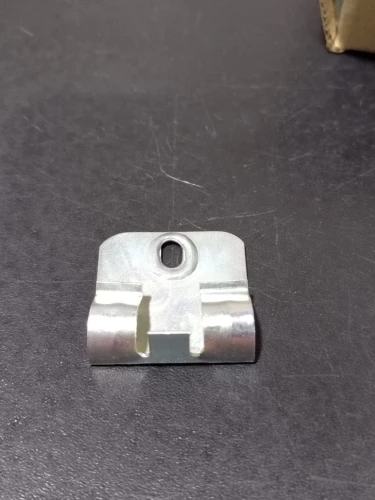 Крепление для плинтуса МДФ Bonkeel на otdelka1.ru