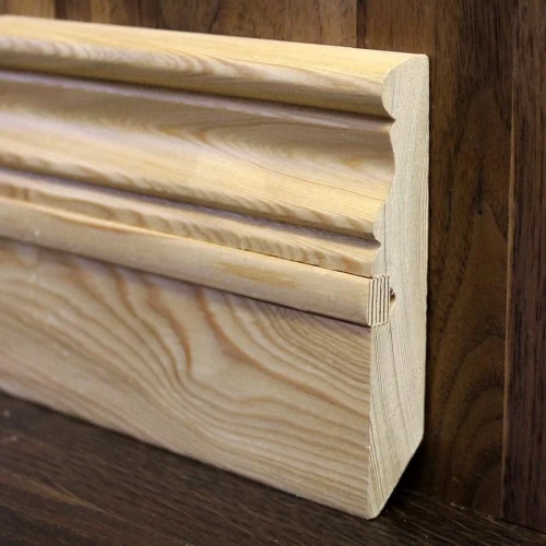 Плинтус массивный Лиственница 100x18 мм фигурный на otdelka1.ru