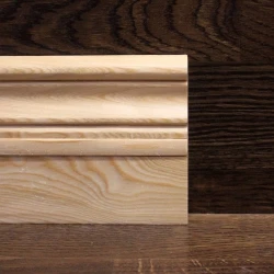 Плинтус массивный Лиственница 100x18 мм фигурный