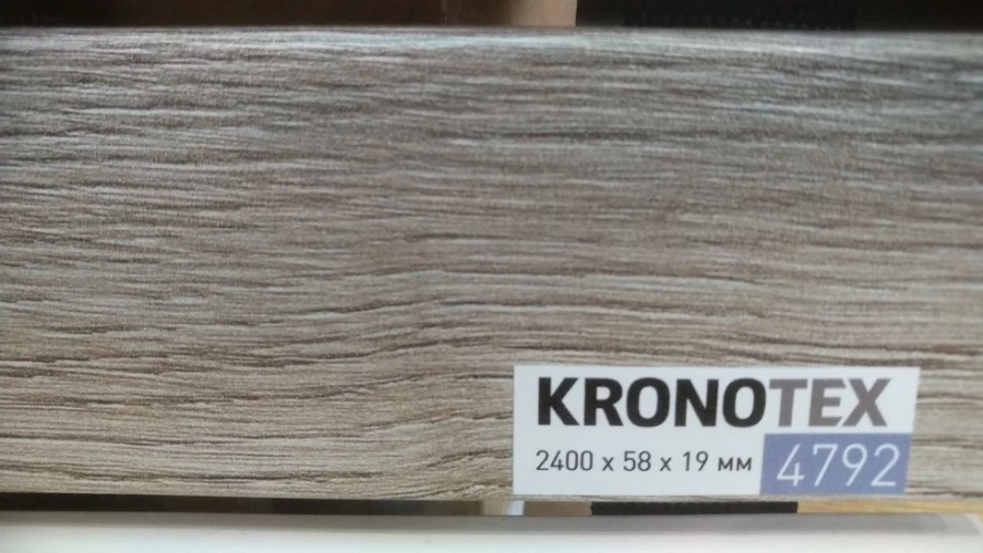 Плинтус МДФ Кронотекс / Kronotex 4792 Дуб серый макро на otdelka1.ru