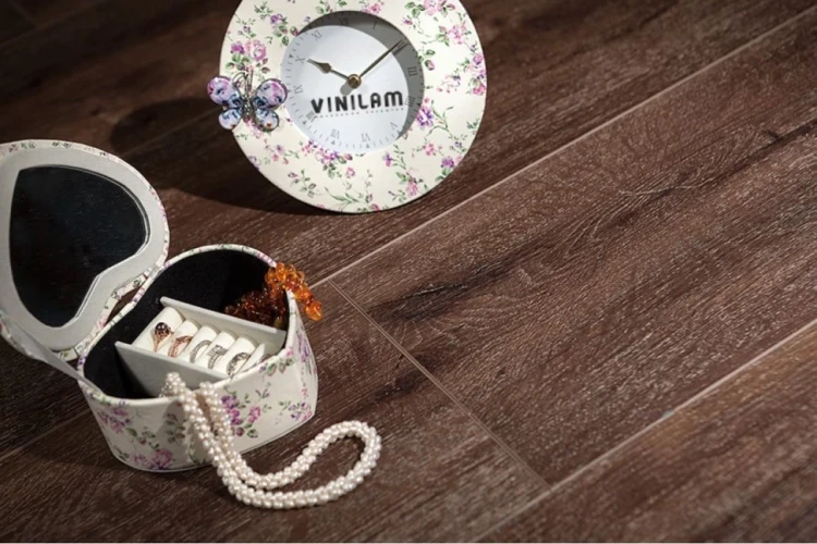 Виниловый Ламинат Винилам / Vinilam Гибрид 10-085V Дуб Лир на otdelka1.ru