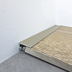 Микроплинтус Teckwood M-6 RAL7048 Титан Муар