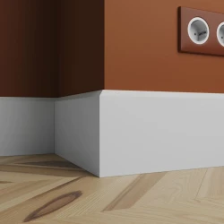 Плинтус Ultrawood Base 0023 2000x12x120